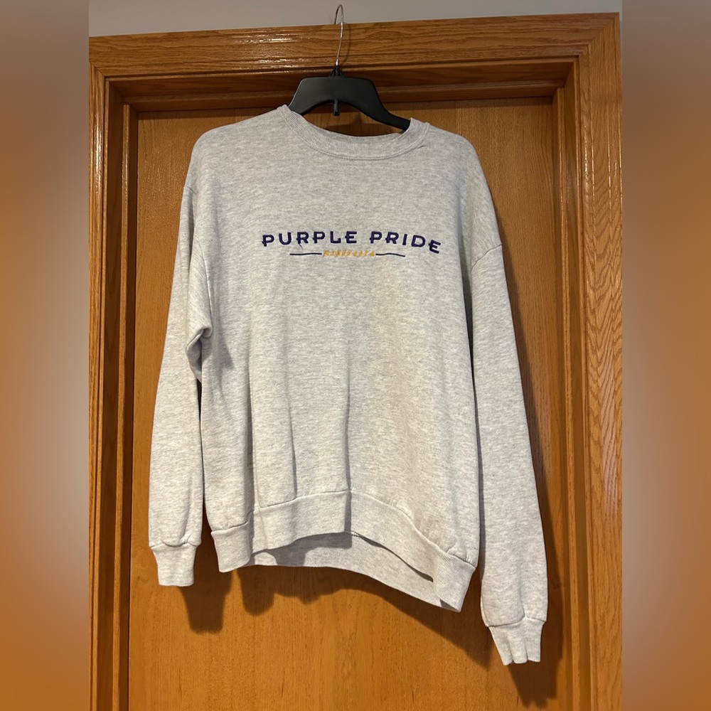Purple Pride size Large brand Chalk Line Gray Sweatshirt